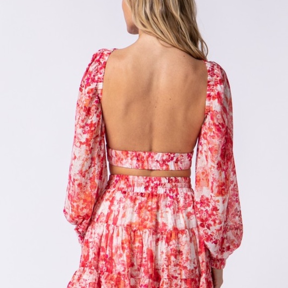 24hr sale BACKLESS CROP TOP FLORAL SKIRT SET Barbie pink - Picture 5 of 5